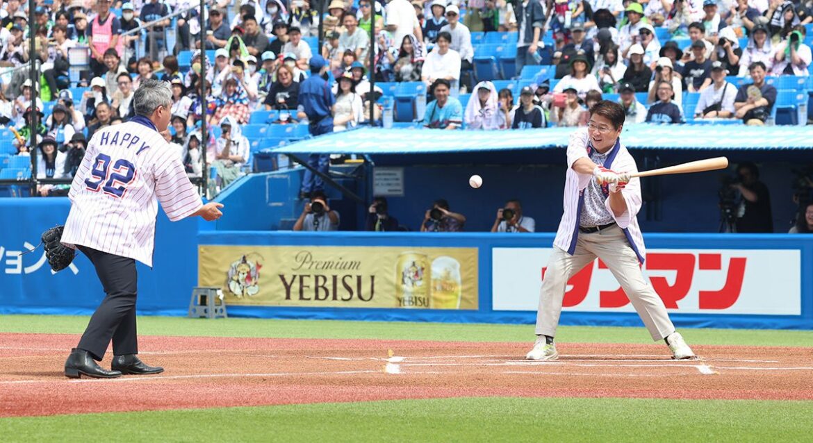 【ヤクルト】OB真中満氏 ドラフト事件を自虐「クジはみなさん確認してください」(東スポWEB) – Yahoo!ニュース – Yahoo!ニュース 【ヤクルト】OB真中満氏 ドラフト事件を自虐「クジはみなさん確認してください」(東スポWEB) - Yahoo!ニュース - Yahoo!ニュース
