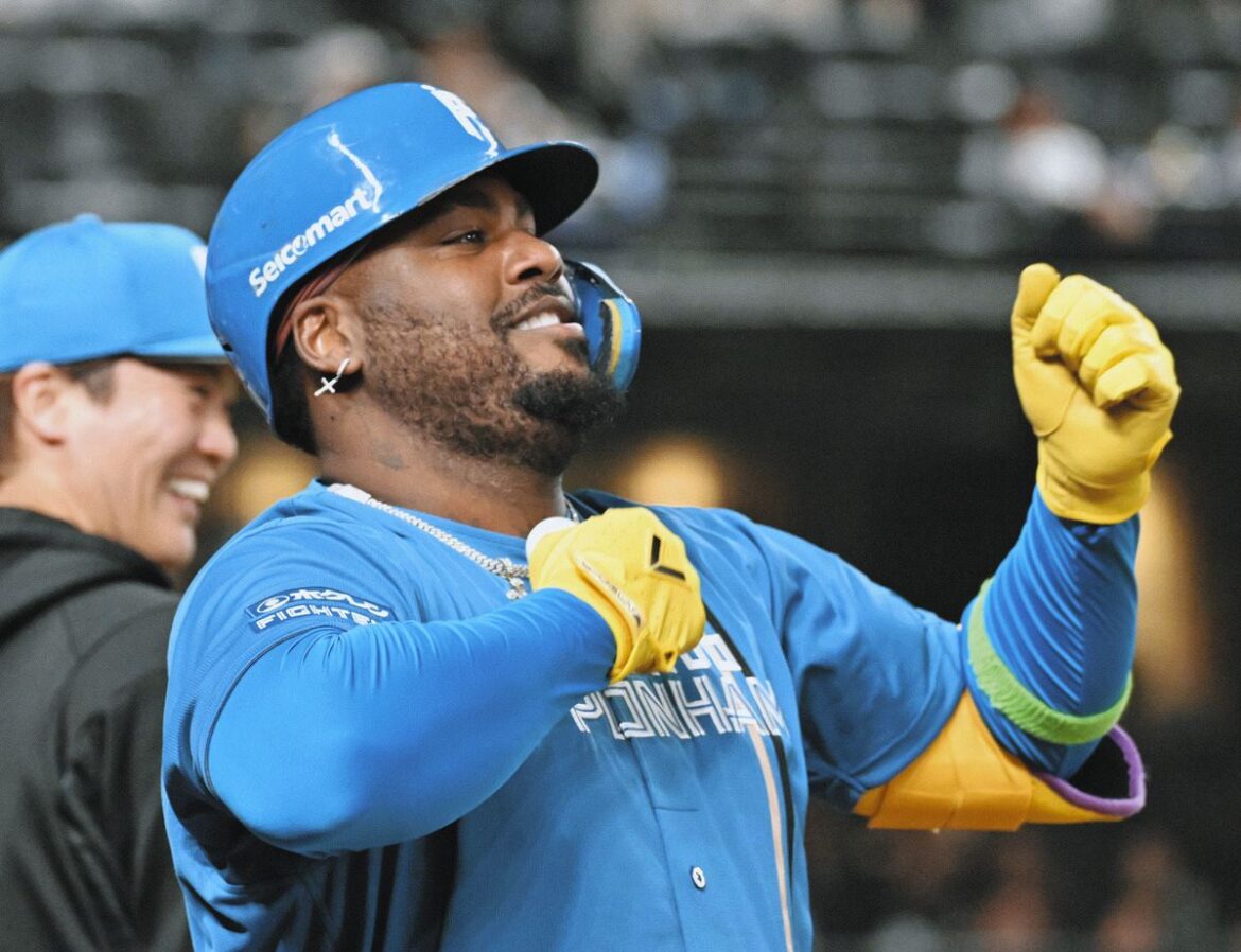 日本ハム、 レイエス&万波中正が2者連発のW12号アーチ レイエスは令和のプロ野球通算8000号（中日スポーツ） - Yahoo!ニュース - Yahoo!ニュース