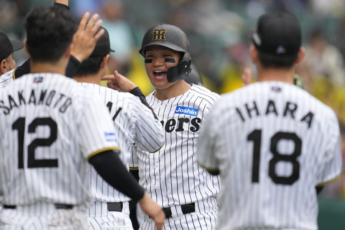 名将・岡田が「めちゃくちゃ凄い」と評した“流れ” 快進撃が続く阪神は何が強いのか?「僕ならバント。4点取れるなんて思わない」(CoCoKARAnext) – Yahoo!ニュース – Yahoo!ニュース 名将・岡田が「めちゃくちゃ凄い」と評した“流れ” 快進撃が続く阪神は何が強いのか?「僕ならバント。4点取れるなんて思わない」(CoCoKARAnext) - Yahoo!ニュース - Yahoo!ニュース