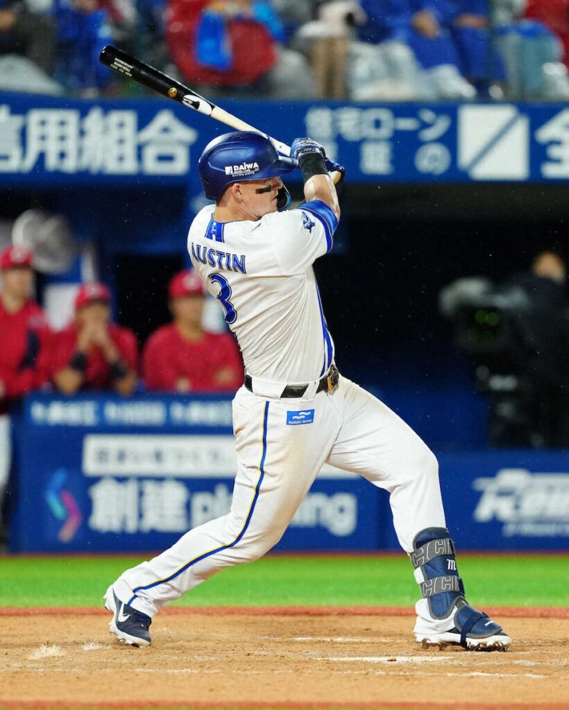 DeNA・オースティン 復帰まで時間も 6日に右膝違和感で出場選手登録抹消（スポニチアネックス） - Yahoo!ニュース - Yahoo!ニュース
