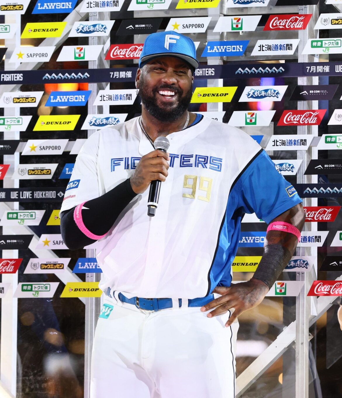 大暴れ日本ハム・レイエス お立ち台で神助っ人ぶり発揮「本塁打１位うれしいが５月の月間ＭＶＰが…」「今月取って全員で焼き肉に行く」（デイリースポーツ） - Yahoo!ニュース - Yahoo!ニュース