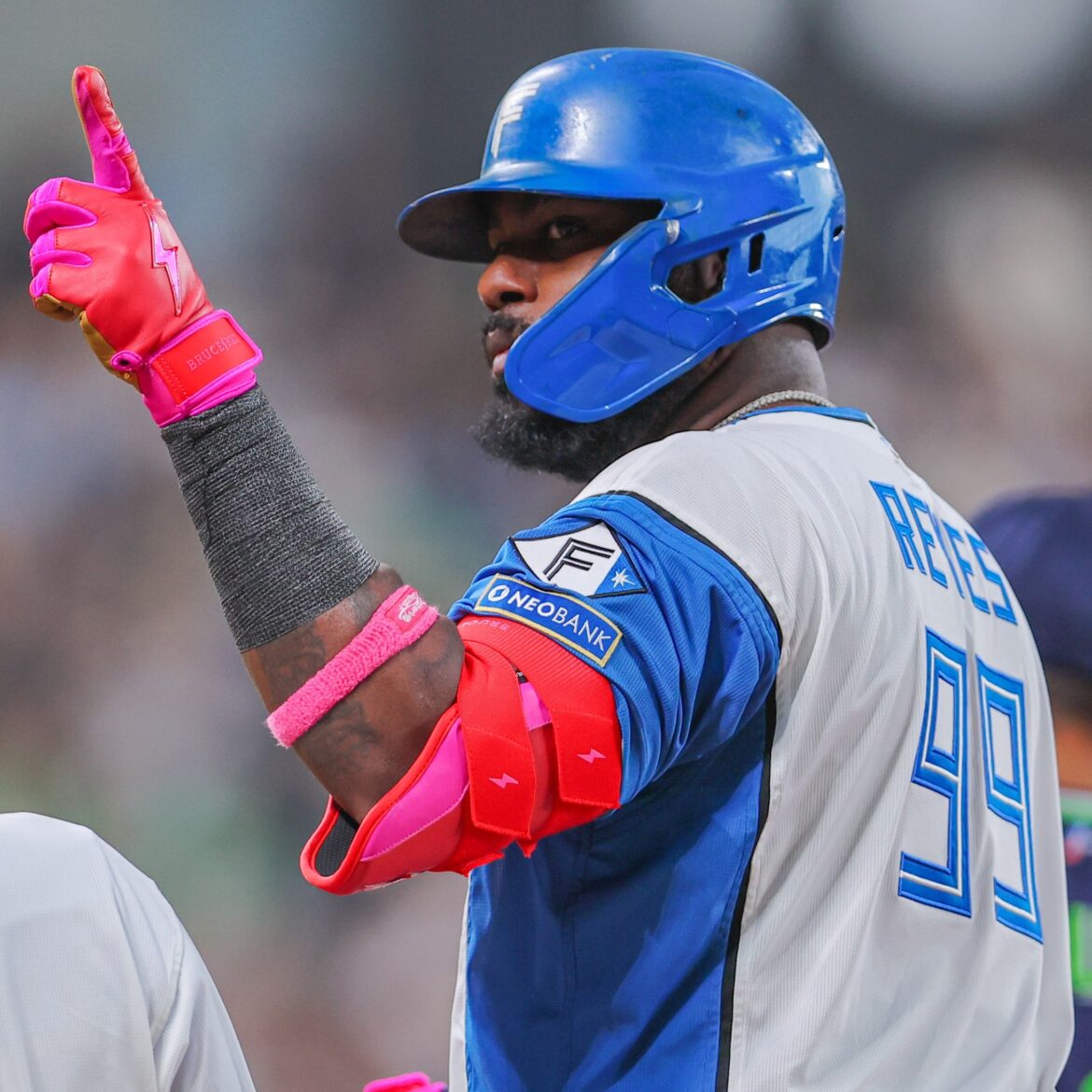 【日本ハム】ヤクルトに快勝 最多タイ貯金9！加藤貴9回2失点完投で4勝目 レイエス13号逆転2ラン含む4安打4打点 計14安打8得点（TBS NEWS DIG Powered by JNN）