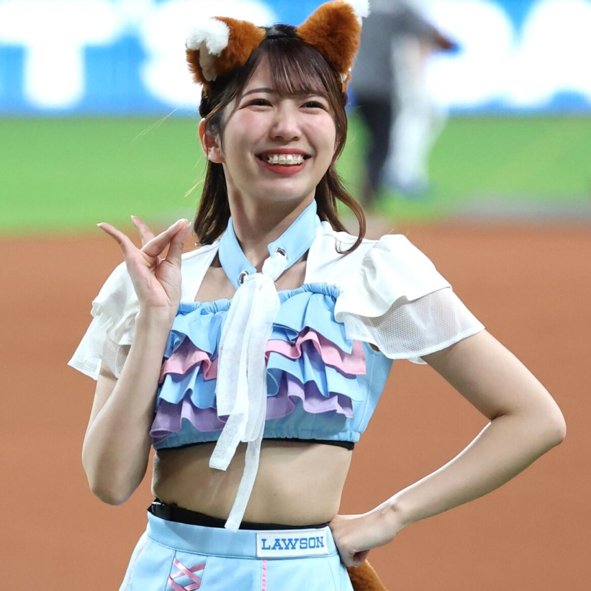 「これまじで可愛いぞ！」ファイターズガールがお披露目した期間限定“アイドルばりコス”姿にネット熱狂！「眺めているだけで幸せ」「つばみも最高でした」（THE DIGEST） - Yahoo!ニュース - Yahoo!ニュース