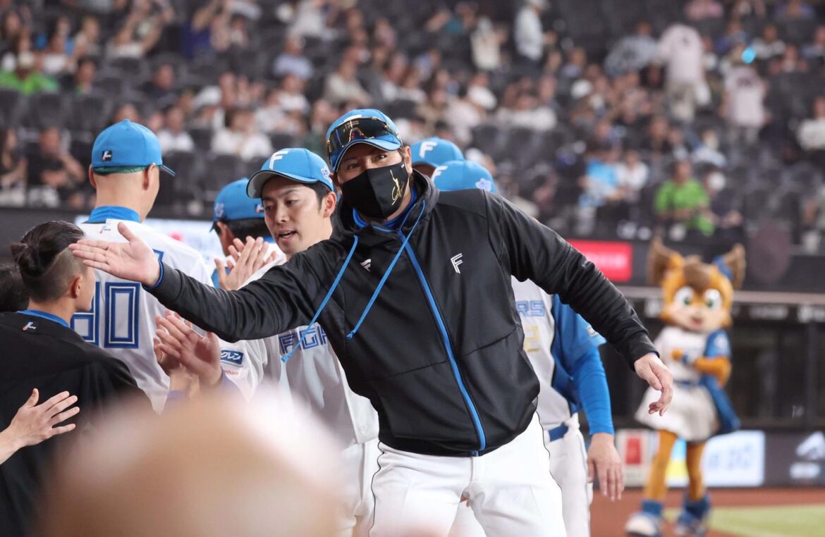 【日本ハム】新庄監督「さすが優秀なピッチングコーチ」代役守護神での勝利に／一問一答（日刊スポーツ） - Yahoo!ニュース - Yahoo!ニュース