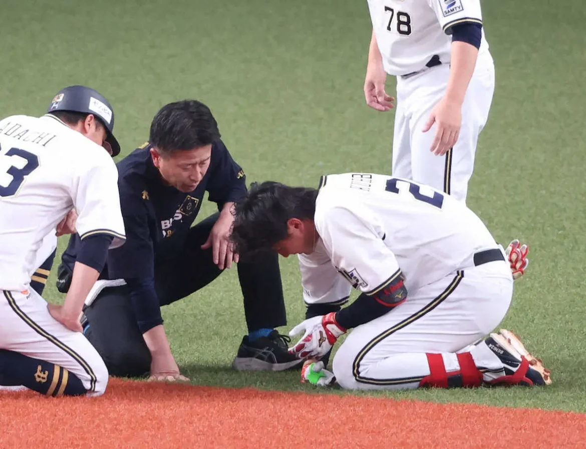 オリックス　紅林が初回限りで交代　DeNAバウアーから右肘に死球受ける　いったんプレー復帰も - スポニチ Sponichi Annex 野球
