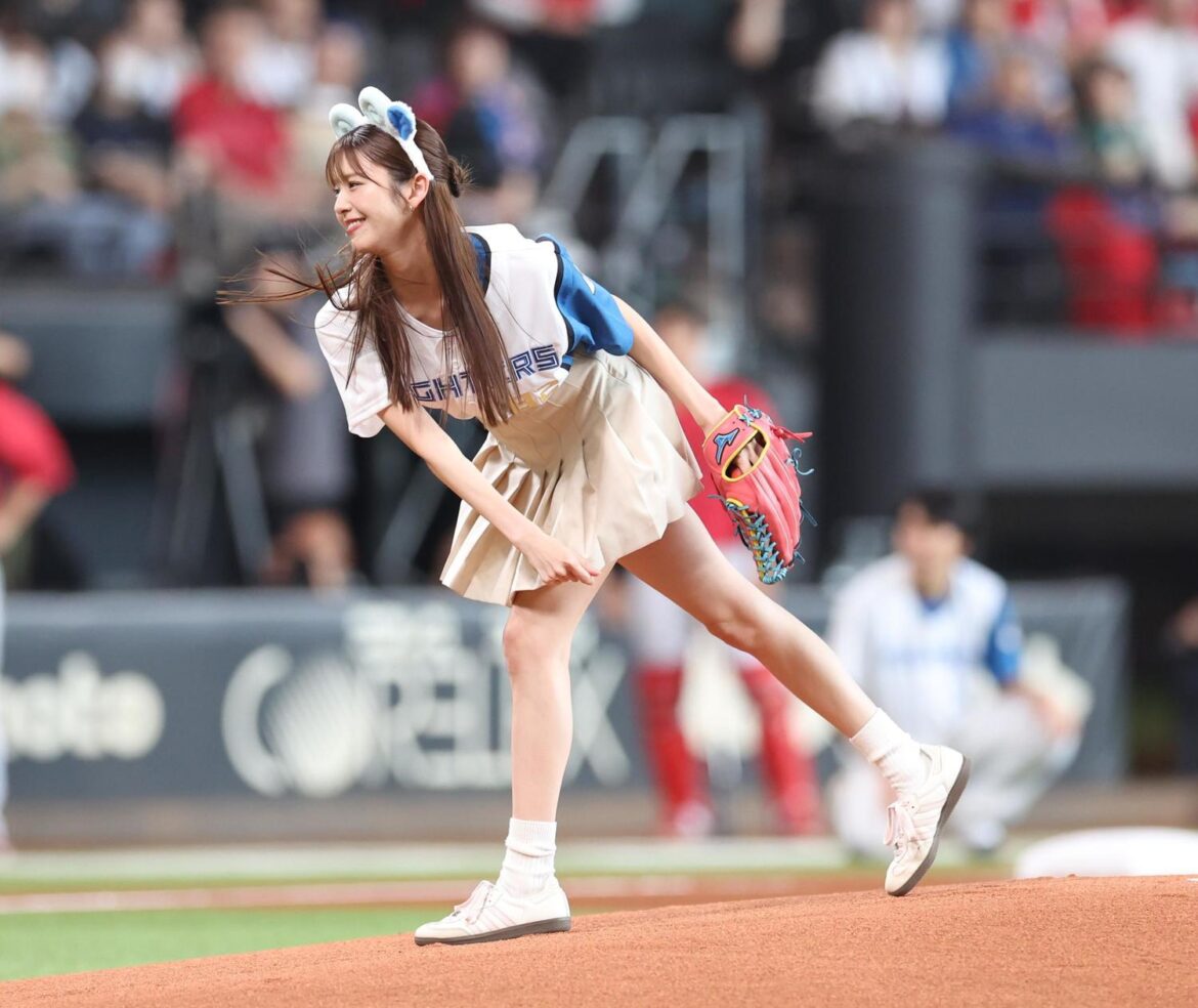 【日本ハム】鈴木ゆうかがワンバン始球式 羊の耳つけ“ストライク投球”「かわいすぎ」（日刊スポーツ） - Yahoo!ニュース - Yahoo!ニュース