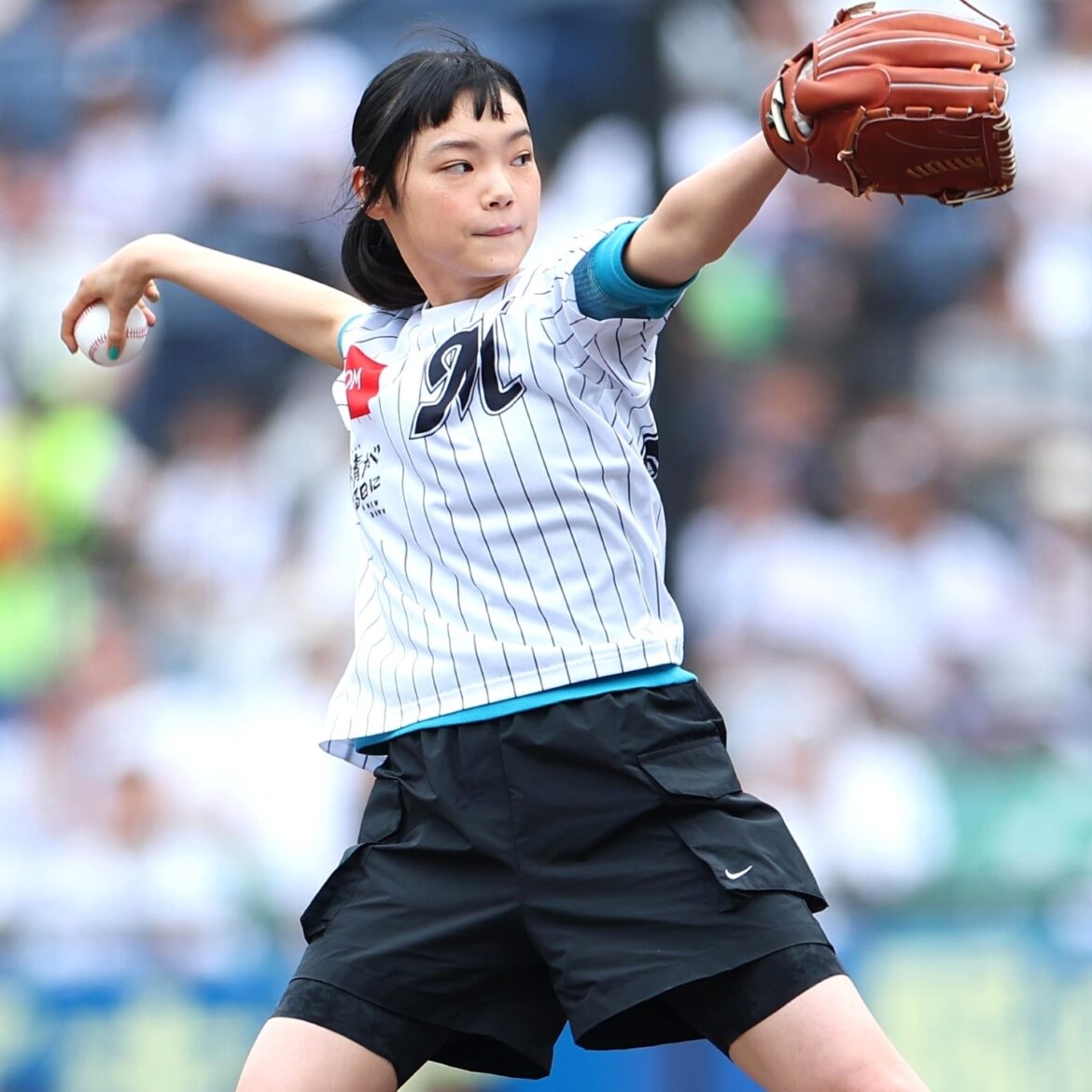 「なんか魅力的なんだよね」千葉ロッテ始球式に登場した人気女優の“堂々たる一球”が話題!「意外な人選」「美しいフォームだったけど…」(THE DIGEST) – Yahoo!ニュース – Yahoo!ニュース 「なんか魅力的なんだよね」千葉ロッテ始球式に登場した人気女優の“堂々たる一球”が話題!「意外な人選」「美しいフォームだったけど…」(THE DIGEST) - Yahoo!ニュース - Yahoo!ニュース