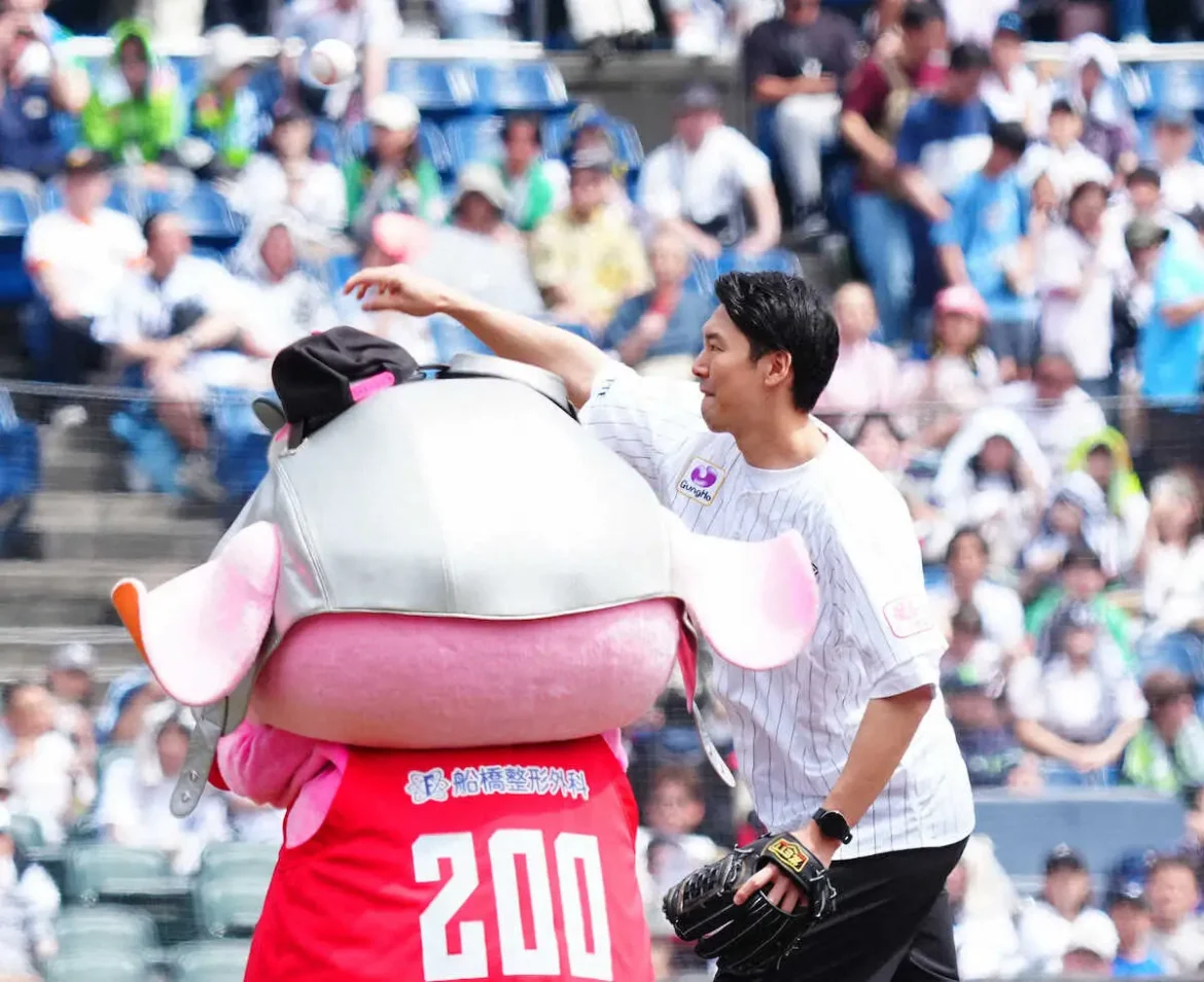 Bリーグ千葉の田代直希がロッテVSヤクルトで始球式「終わってみたら一瞬で楽しかった」 - スポニチ Sponichi Annex 野球