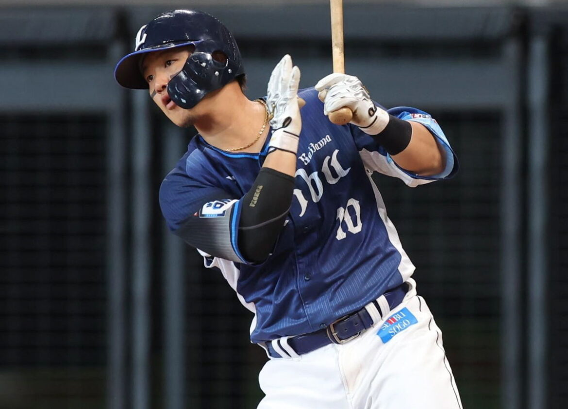 金銭トレードで中日移籍の佐藤龍世がインスタで思い「西武ライオンズがめちゃくちゃ好きでした!」渡辺前GM、松井前監督らに感謝「明日からは中日の為に」(デイリースポーツ) – Yahoo!ニュース – Yahoo!ニュース 金銭トレードで中日移籍の佐藤龍世がインスタで思い「西武ライオンズがめちゃくちゃ好きでした!」渡辺前GM、松井前監督らに感謝「明日からは中日の為に」(デイリースポーツ) - Yahoo!ニュース - Yahoo!ニュース