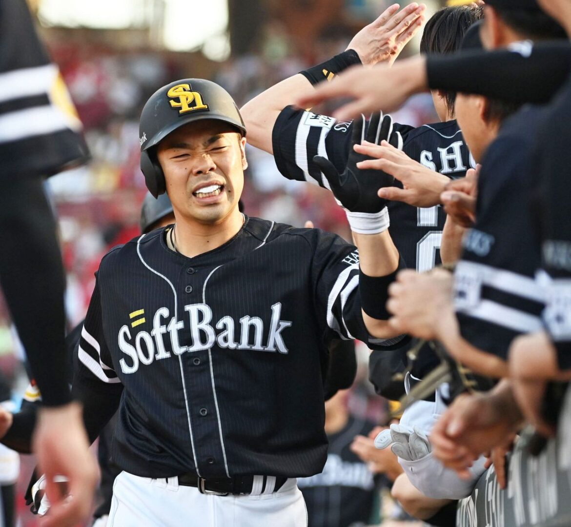 顔しかめたソフトバンク近藤健介、6回の守備から退く 初回本塁打時に痛みか(西スポWEB OTTO!) – Yahoo!ニュース – Yahoo!ニュース 顔しかめたソフトバンク近藤健介、6回の守備から退く 初回本塁打時に痛みか(西スポWEB OTTO!) - Yahoo!ニュース - Yahoo!ニュース