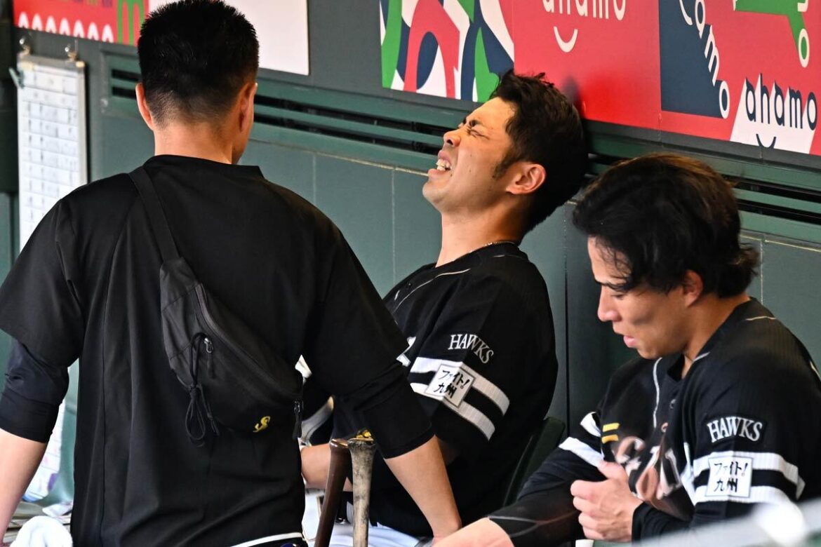 【ソフトバンク】近藤健介が初回２ランも走塁時に異変…なかなか守備に姿現さずベンチで苦悶（東スポWEB） - Yahoo!ニュース - Yahoo!ニュース