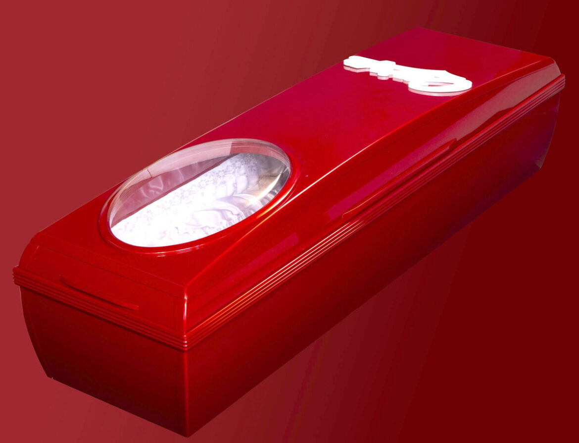 広島カープ仕様の「カープ棺」が発売「鯉のように天国へ一気に駆け上がってほしい」カープ坊やの刺繍入り装束も（スポーツ報知） - Yahoo!ニュース - Yahoo!ニュース