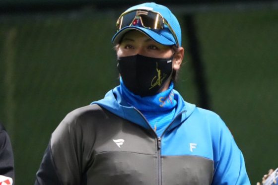 日本ハムが発表した”4文字”に「ビビってる」 3連休のお昼に驚き「ふぉ!?」 | Full-Count “新庄采配”は「勇気がある」 元NPB監督が語る作戦の妙…痺れた指揮官同士の読み合い - full-count.jp