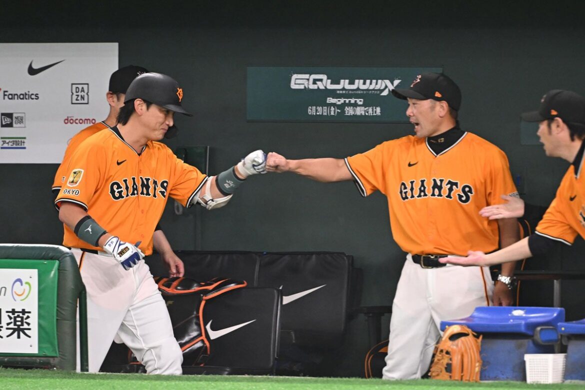 【巨人】小林誠司の登場に観衆大盛り上がり！ 「彼ほどのムードチェンジャーはいない」と感嘆の声（東スポWEB） - Yahoo!ニュース - Yahoo!ニュース