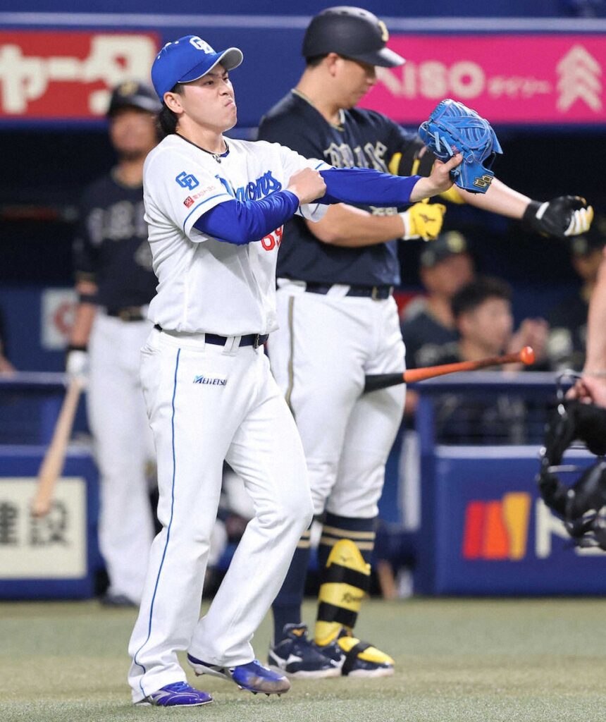 中日・三浦 今季最短3回0/3を5失点KO「チームに申し訳ないです」井上監督が2軍降格を明言（スポニチアネックス） - Yahoo!ニュース - Yahoo!ニュース