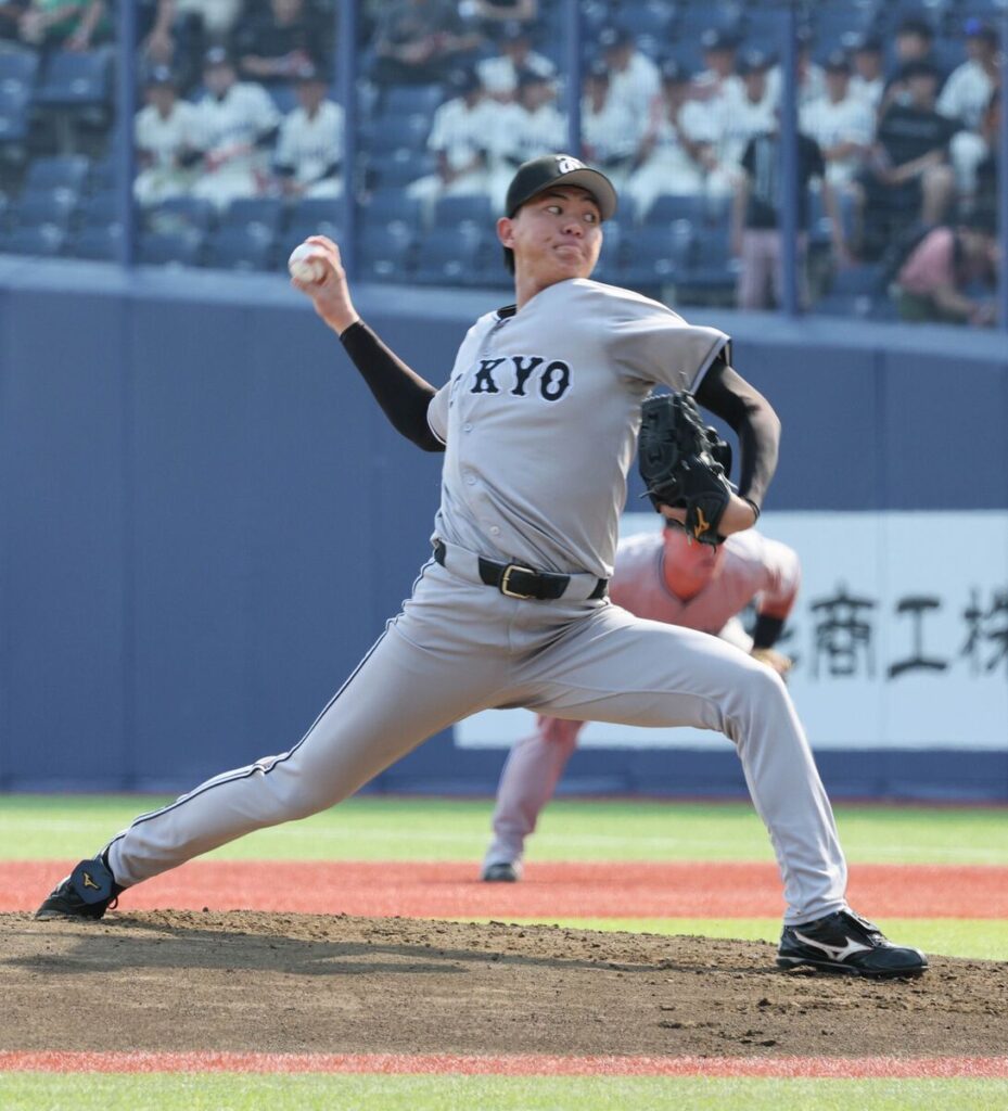 巨人先発の園田純規（カメラ・越川　亙）