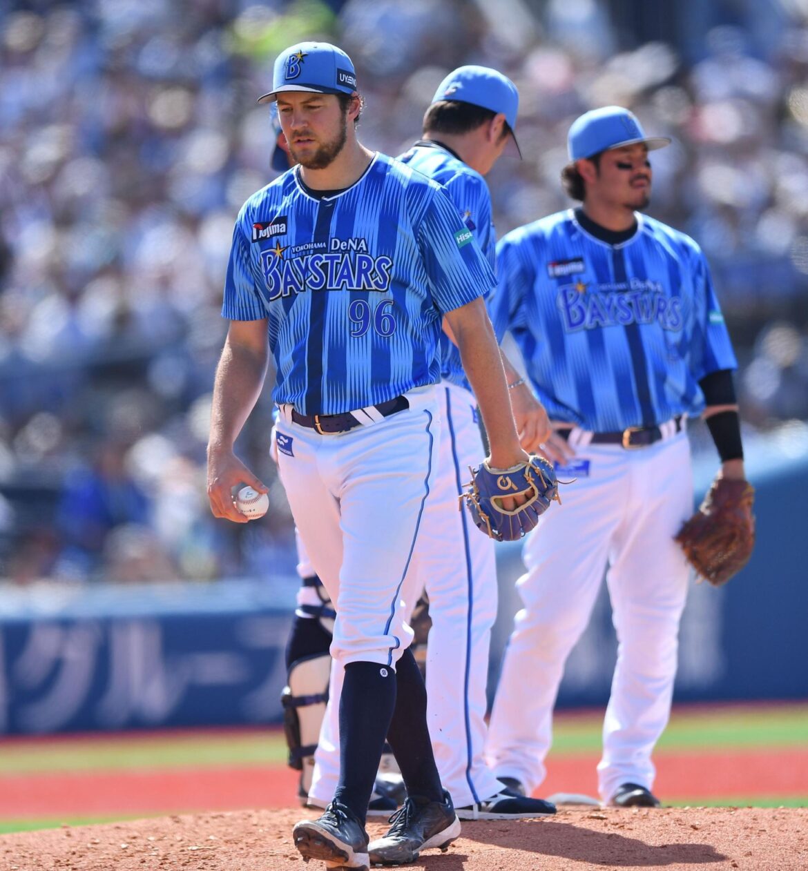 来日最短ＫＯのＤｅＮＡ・バウアー 粘れなかったのかの問いに「その質問は納得がいかない」と反発 「自分の中では粘り強く投げていたつもり」（デイリースポーツ） - Yahoo!ニュース - Yahoo!ニュース