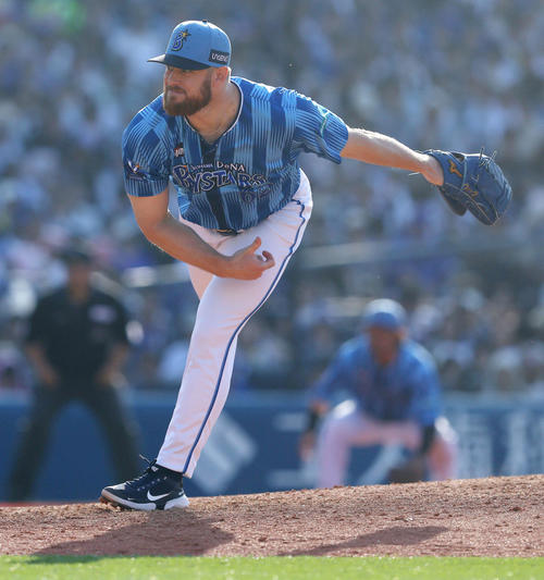 【DeNA】快投ウィック、同僚からの連絡で気付いた3者連続3球三振「理想的。カンペキ」 – nikkansports.com DeNA対ロッテ 8回表、力投するウィック(撮影・河田真司)