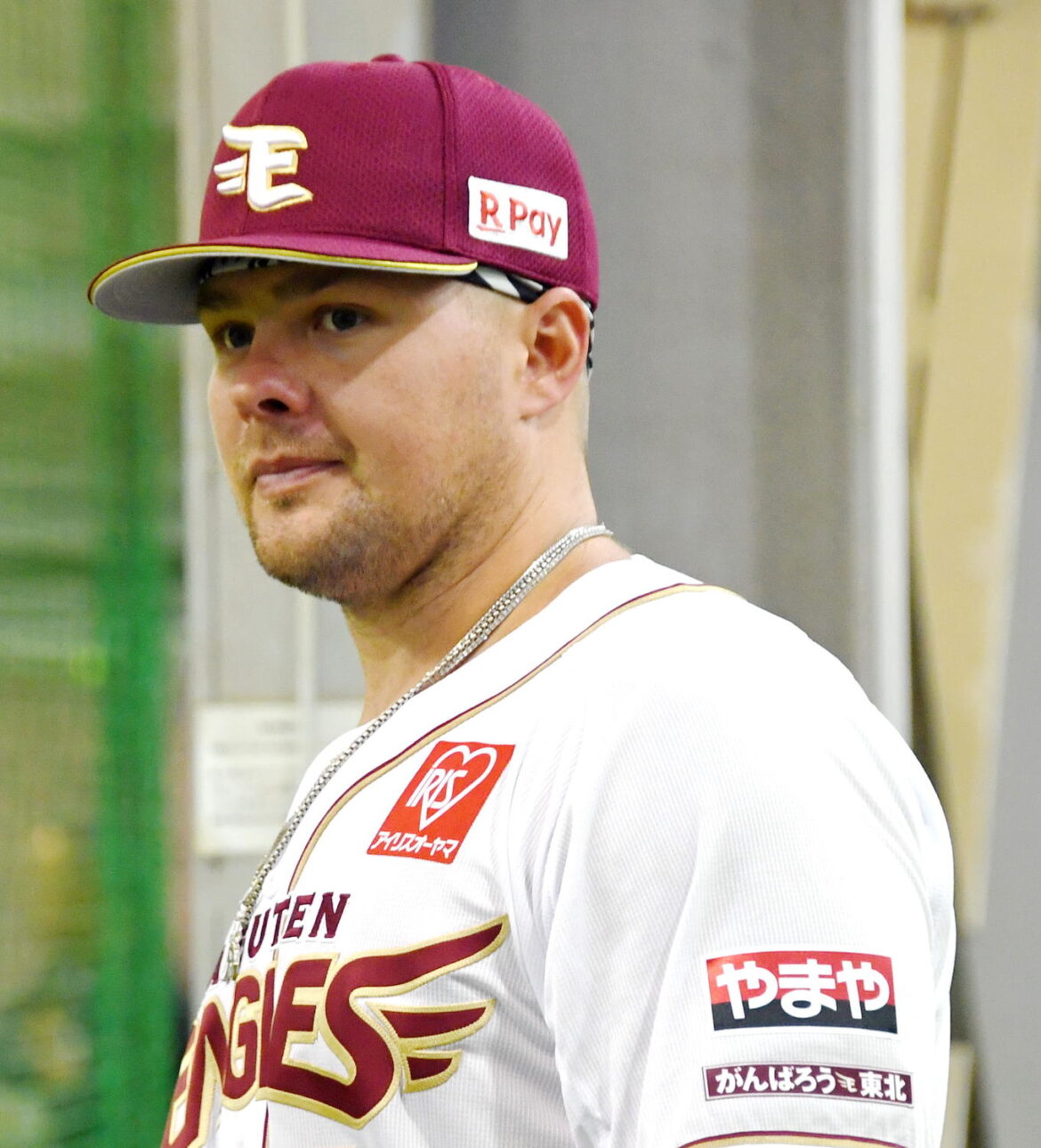 【楽天】新助っ人のルーク・ボイト、楽天モバイルパークの室内練習場でチーム練習見学（日刊スポーツ） - Yahoo!ニュース - Yahoo!ニュース