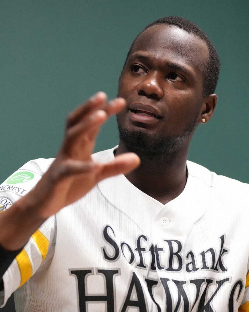 ソフトバンク 絶好調の左腕モイネロにインタビュー「大きな目標で言えば沢村賞」（スポニチアネックス） - Yahoo!ニュース - Yahoo!ニュース