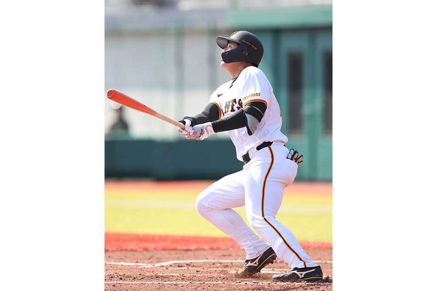 「異次元すぎる19歳」 1試合4安打の巨人有望株に広がる衝撃「まさに本物」「何やこの怪物」(THE ANSWER) – Yahoo!ニュース – Yahoo!ニュース 「異次元すぎる19歳」 1試合4安打の巨人有望株に広がる衝撃「まさに本物」「何やこの怪物」(THE ANSWER) - Yahoo!ニュース - Yahoo!ニュース