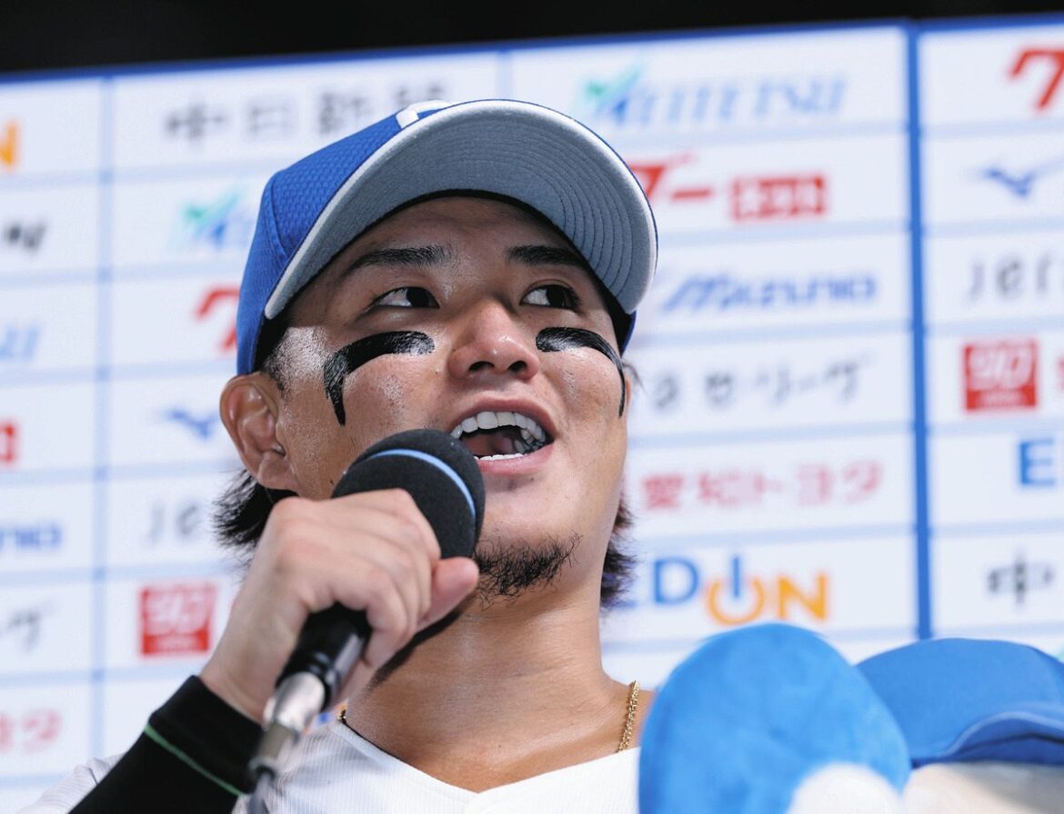 中日・佐藤龍世、「気持ち良かったでーす」移籍後初の適時打で初のお立ち台 名古屋の印象聞かれ「ファンの応援が熱い」【ヒーローインタビュー】（中日スポーツ） - Yahoo!ニュース - Yahoo!ニュース