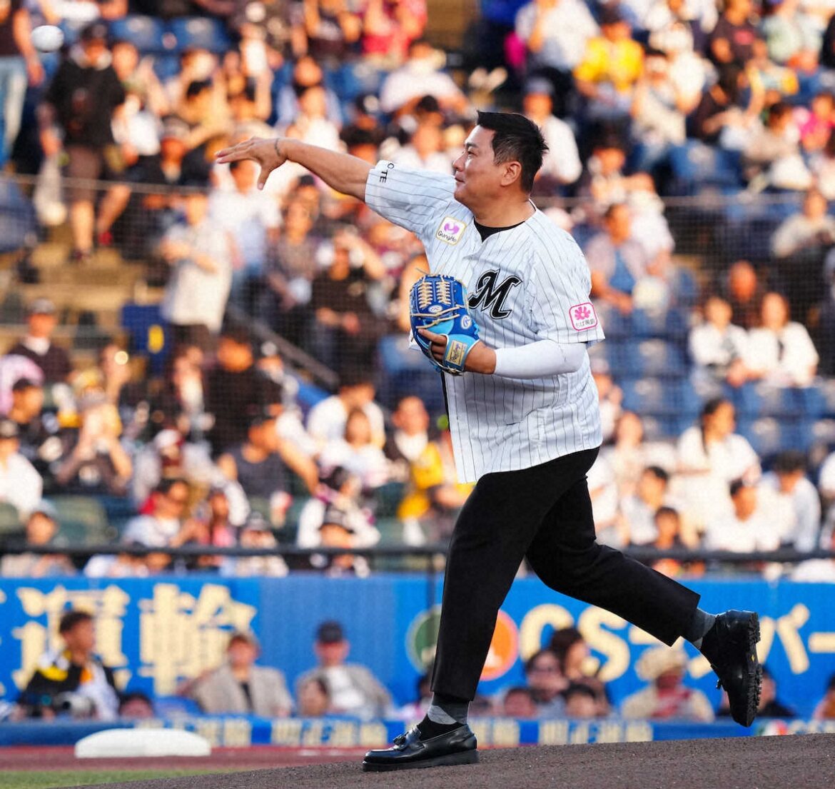 ロッテOB金泰均が始球式 15年ぶり応援歌に感激「マリーンズファンは最高」（スポニチアネックス） - Yahoo!ニュース - Yahoo!ニュース