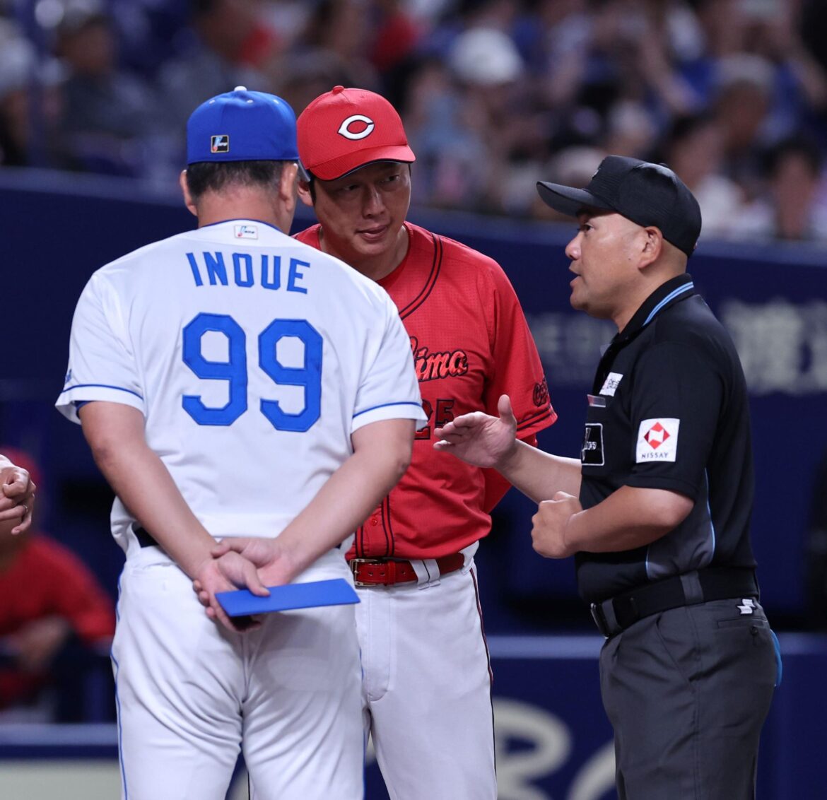 メンバー交換が長引き試合開始が３分遅れる 広島・新井監督、中日・井上監督が審判団と話し込む（デイリースポーツ） - Yahoo!ニュース - Yahoo!ニュース