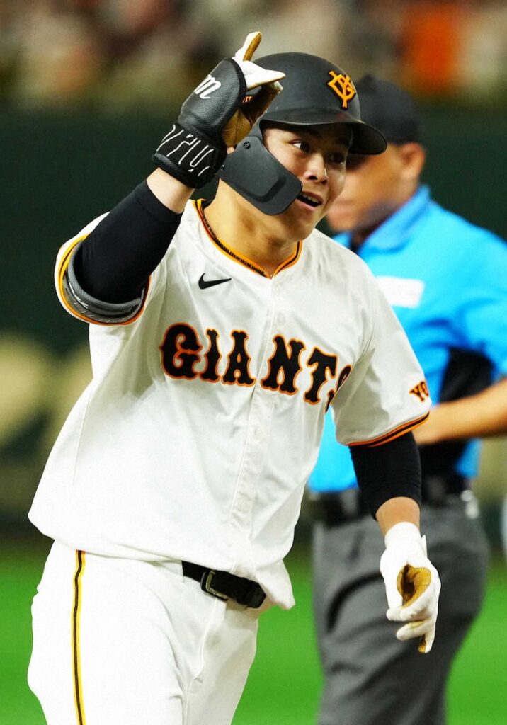巨人・中山礼都 待望プロ初アーチは名前と同じライトスタンドへ！中段にぶち込む（スポニチアネックス） - Yahoo!ニュース - Yahoo!ニュース