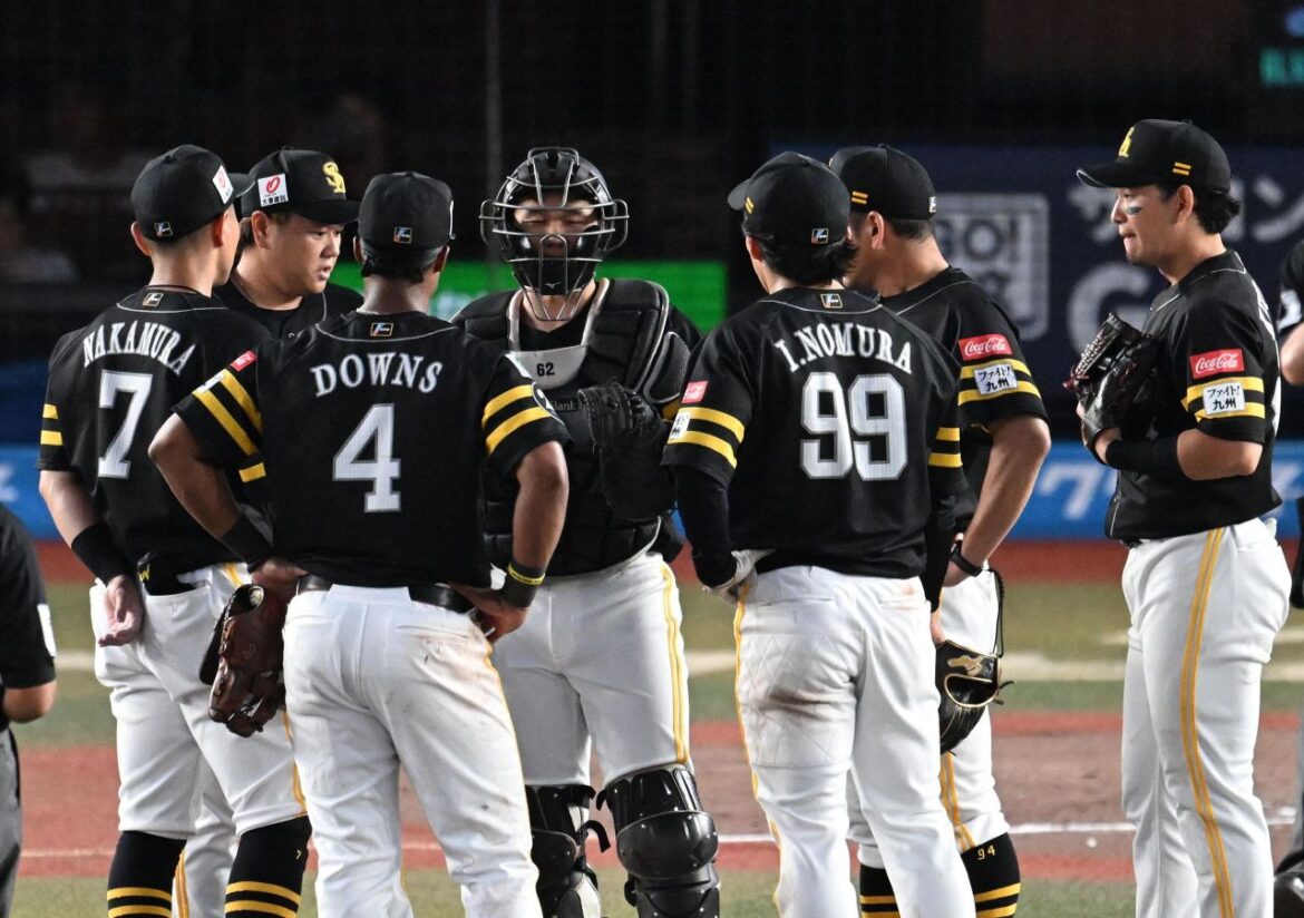 「肉体的援助」の珍プレーでソフトバンクが命拾い ロッテの三塁コーチが走者ポランコと接触（西スポWEB OTTO！） - Yahoo!ニュース - Yahoo!ニュース