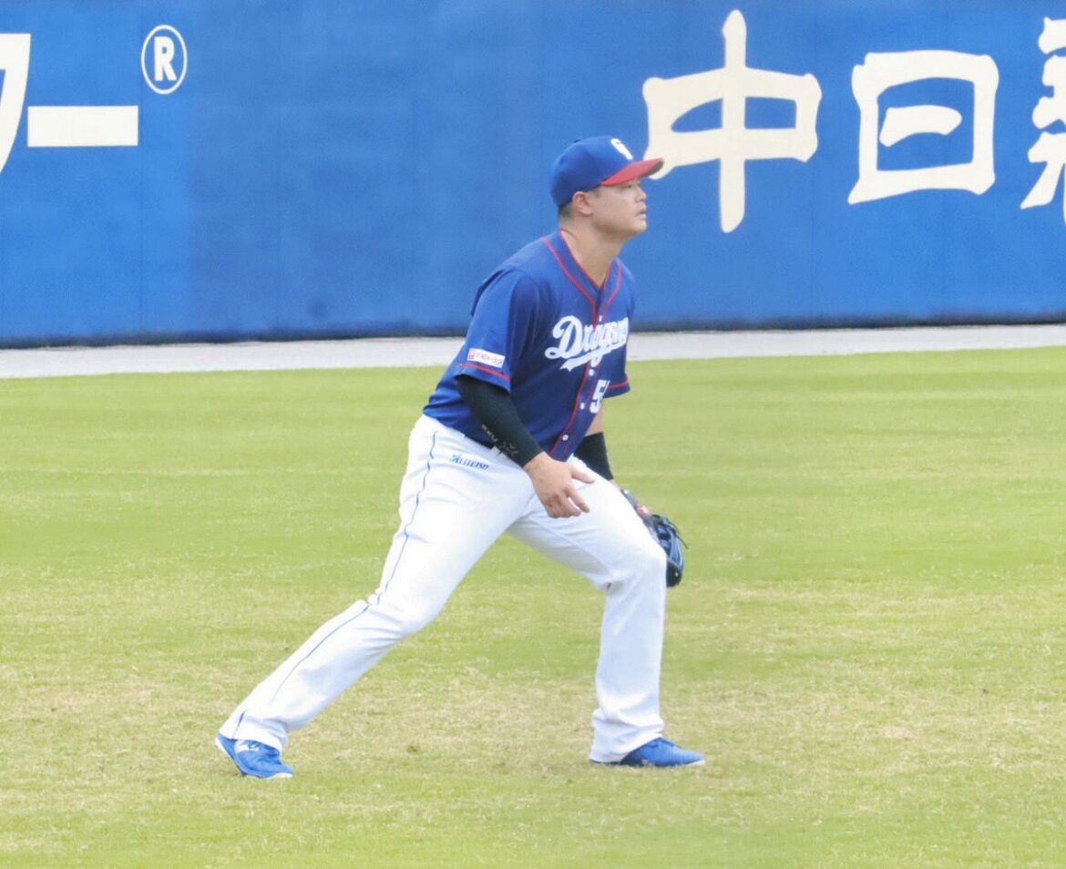 左翼の守備につく細川