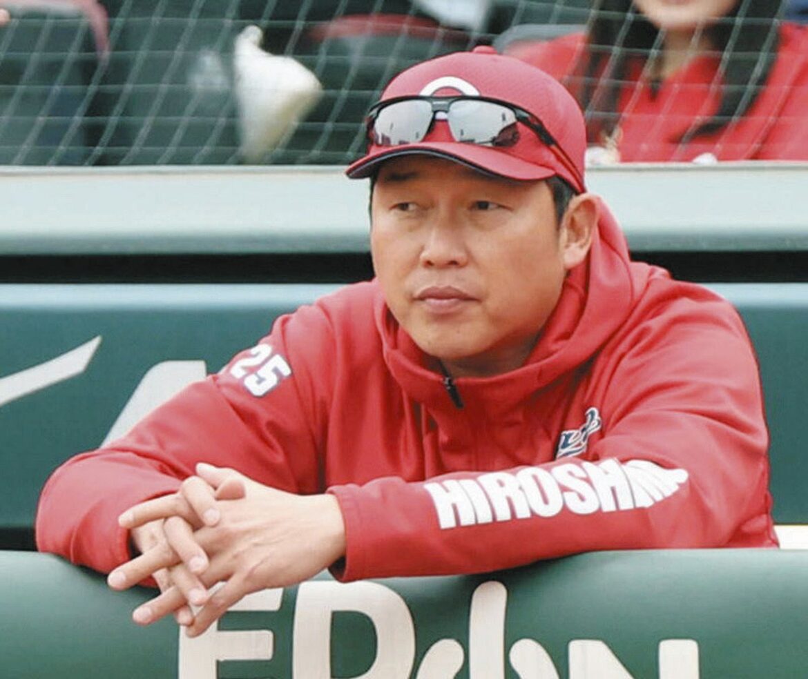 「審判団に振り回される広島も楽天も可哀想」1回表に打球と送球巡るジャッジで混乱…両軍監督が再説明求める事態に球場もネットもざわつく:中日スポーツ・東京中日スポーツ – 中日新聞Web 広島・新井監督