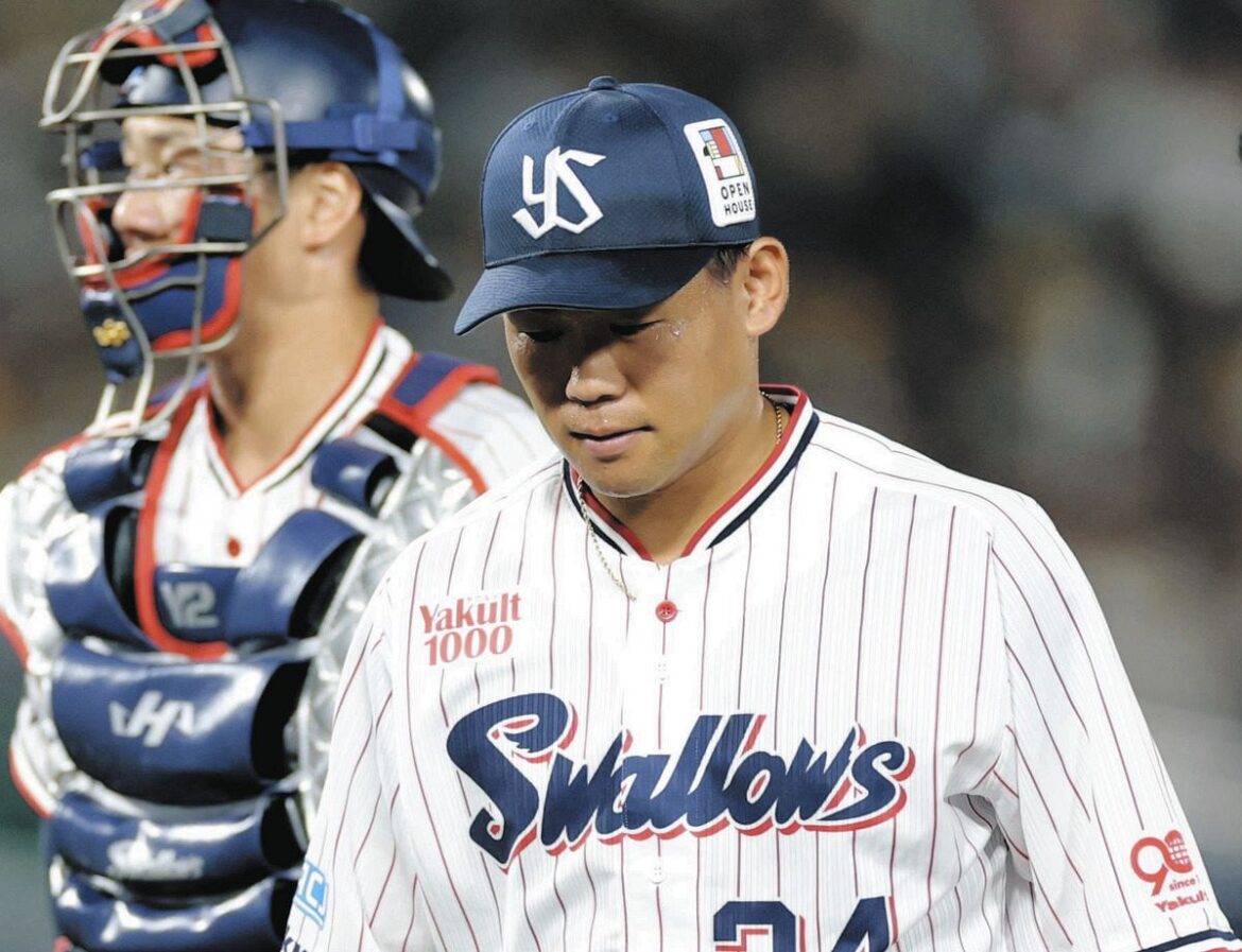 ヤクルト・田口麗斗（右）