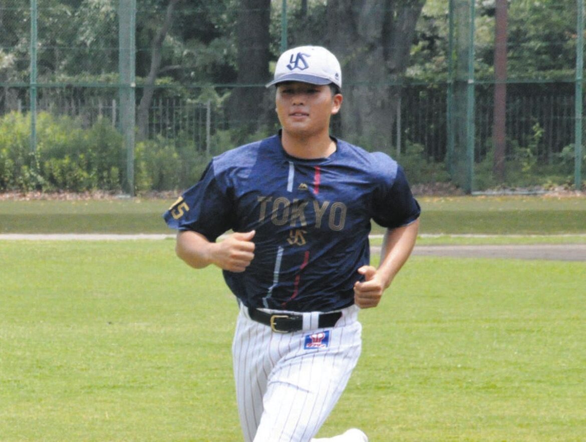軽めのダッシュで調整するヤクルトのドラフト１位・中村優