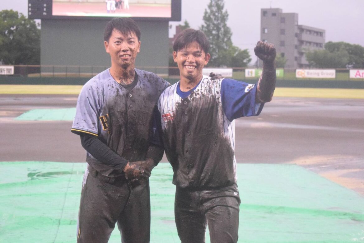 【動画】【NPB交流戦 石川ミリオンスターズvs阪神タイガース】雨の中球場に訪れたファンのために 阪神タイガース【川﨑俊哲】・ 石川ミリオンスターズ【東晴登】の2名がパフォーマンスを行いました‼️ - スポーツナビ「日本海リーグ 」