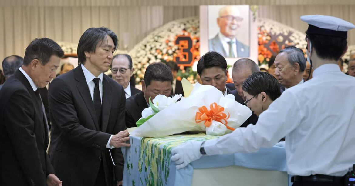 松井秀喜氏が長嶋茂雄さん告別式で弔辞　第一声は「監督、きょうは素振りないですよね？」 - サンスポ