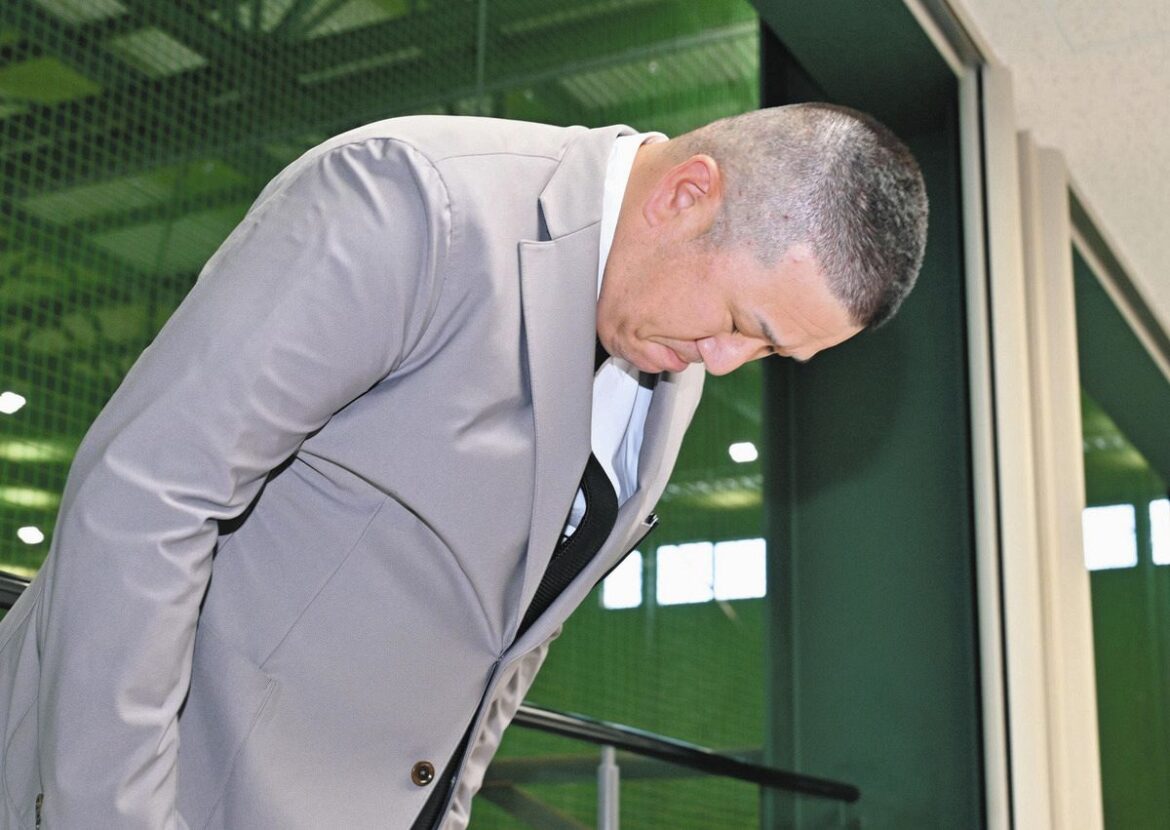 オンラインカジノ利用について謝罪する中日・小山２軍投手統括コーチ