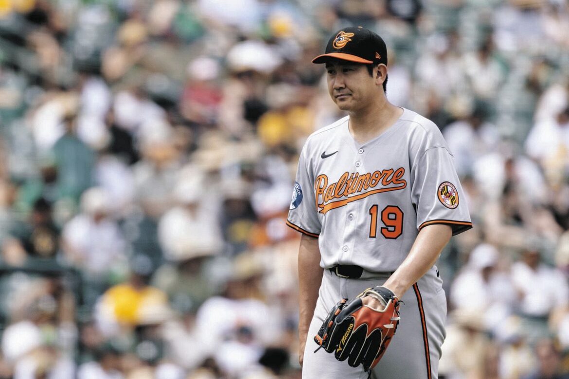 5回途中で降板する菅野智之（AP）