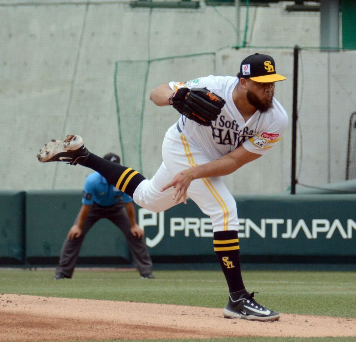 離脱中のソフトバンク・ヘルナンデスが1軍再合流へ 左内転筋を負傷、20日に2軍で実戦復帰 倉野投手コーチ「次のステップに入ろうかな」：「おっ！」でつながる地元密着のスポーツ応援メディア 西スポWEB OTTO! - 西スポWEB OTTO!
