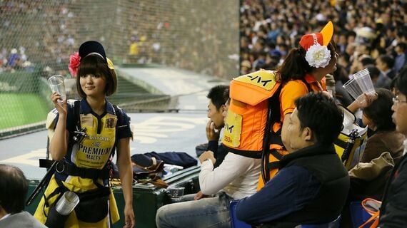 ビールの売り子