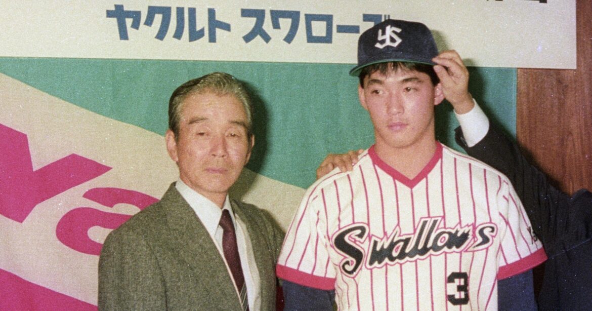 長嶋茂雄“父の顔”「一茂をよろしく」ヤクルトスカウトと父・茂雄が話した日…長嶋一茂ドラ1指名のウラ側、一茂“当時の本音”「父の質問はウンザリだ」 – プロ野球 – Number Web 長嶋茂雄“父の顔”「一茂をよろしく」ヤクルトスカウトと父・茂雄が話した日…長嶋一茂ドラ1指名のウラ側、一茂“当時の本音”「父の質問はウンザリだ」 - プロ野球 - Number Web
