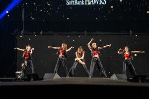 『MUSIC CIRCUS FUKUOKA 2025』に出演したハニーズのメンバー(C)SoftBank HAWKS