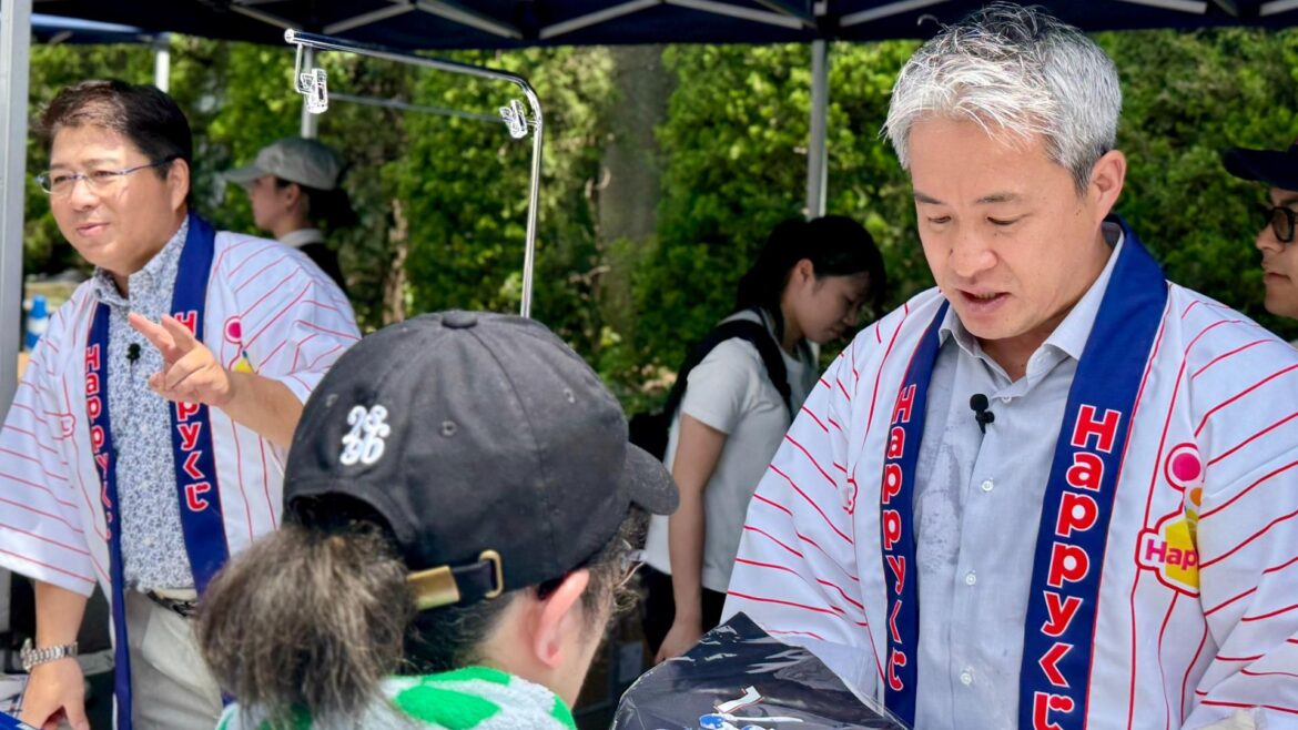 ヤクルトＯＢの真中満氏、五十嵐亮太氏が店頭販売に登場！ プロ野球の「キャラクターくじ」に新展開（菊田康彦） - エキスパート - Yahoo!ニュース - Yahoo!ニュース