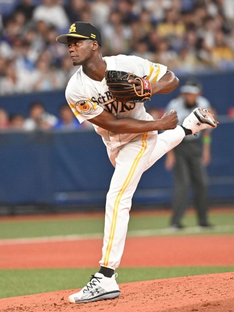 右投げ披露のソフトバンク・モイネロ「もうちょっと強く投げられるけど、当てるのが怖かった」最速は124キロを計測:「おっ!」でつながる地元密着のスポーツ応援メディア 西スポWEB OTTO! – 西スポWEB OTTO! 右投げ披露のソフトバンク・モイネロ「もうちょっと強く投げられるけど、当てるのが怖かった」最速は124キロを計測:「おっ!」でつながる地元密着のスポーツ応援メディア 西スポWEB OTTO! - 西スポWEB OTTO!