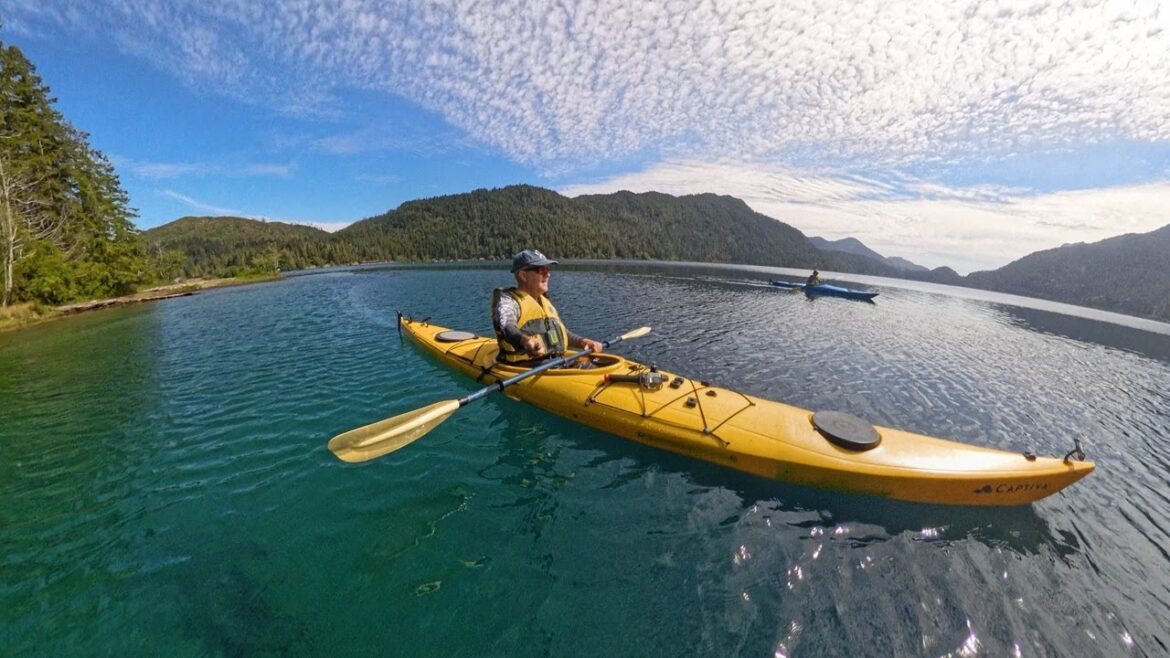 Crystal Clear Kayaking Paradise! Exploring Lake Crescent's Hidden Gems