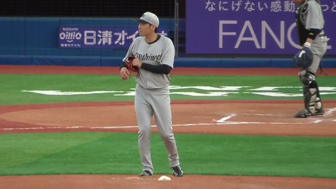 2025年6月20日交流戦 千葉ロッテ・石川 柊太 投手の準備投球（ボールデッド中)