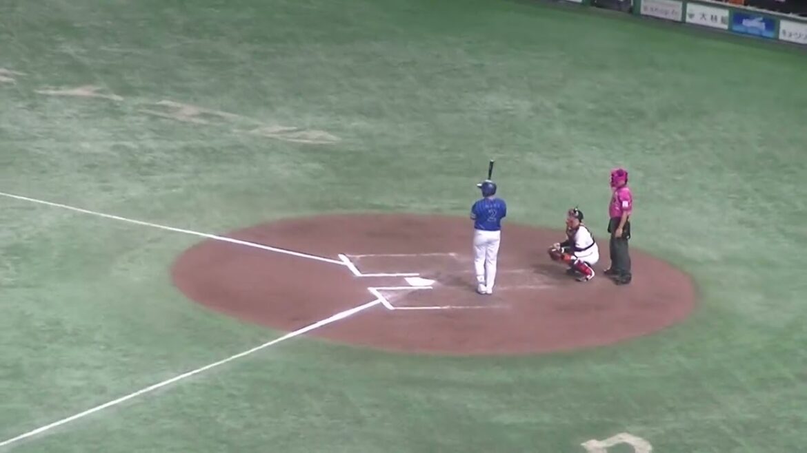 牧秀悟を打ち取る泉圭輔（2024年9月18日 読売ジャイアンツ 対 横浜DeNAベイスターズ）