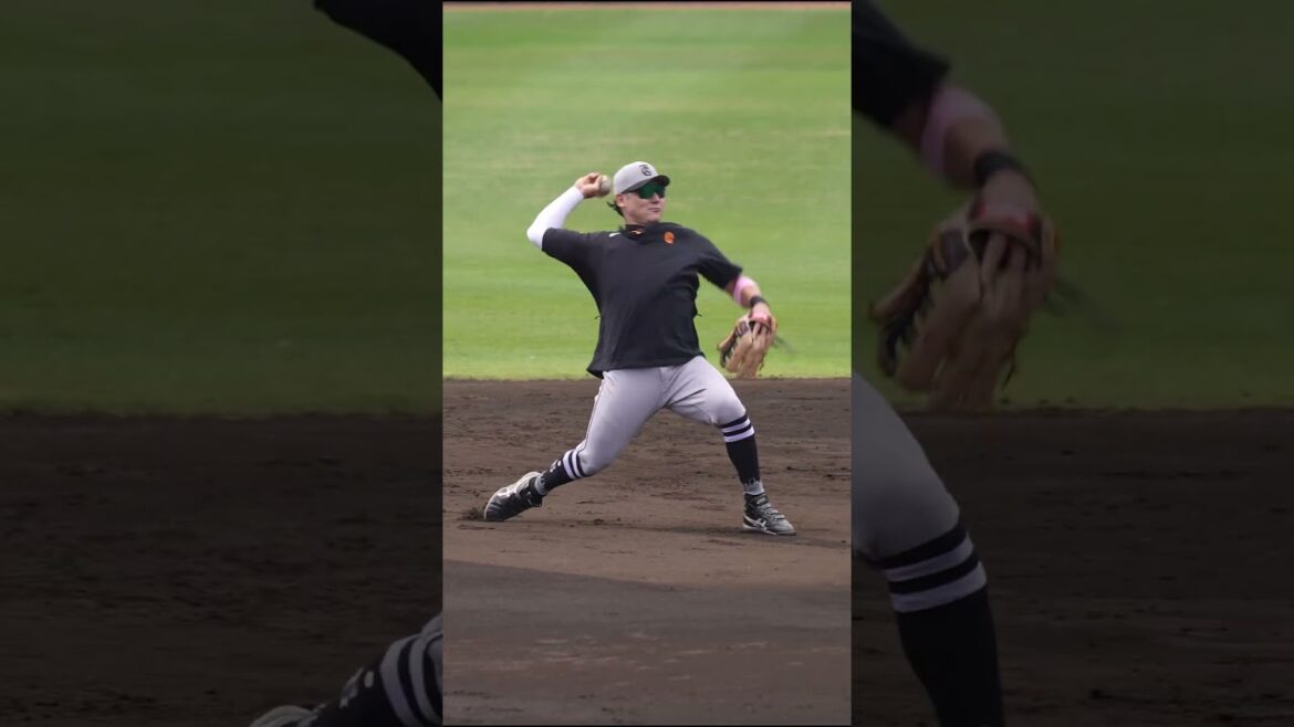 【巨人】笑顔で内野守備の練習をする丸佳浩選手　#shorts #baseball #sports #ジャイアンツ #巨人 #プロ野球