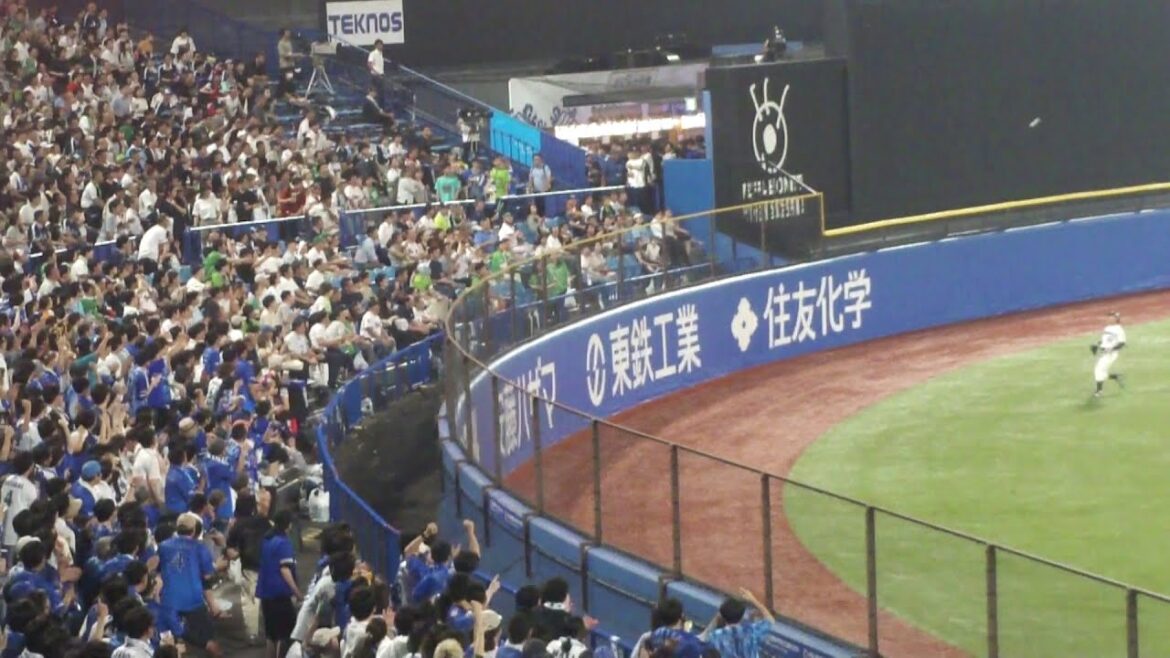 DeNA 山本祐大 ツーベースヒット　ヤクルト vs DeNA　2025年7月8日(火) 神宮球場