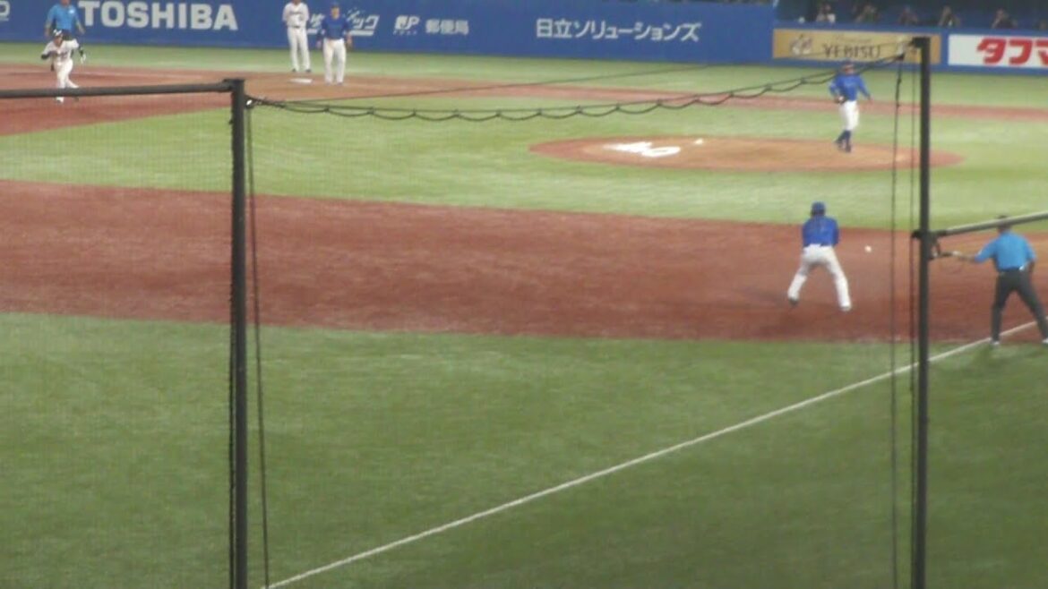 DeNA 宮﨑敏郎のキャッチによる、543のダブルプレー　ヤクルト vs DeNA　2025年7月8日(火) 神宮球場